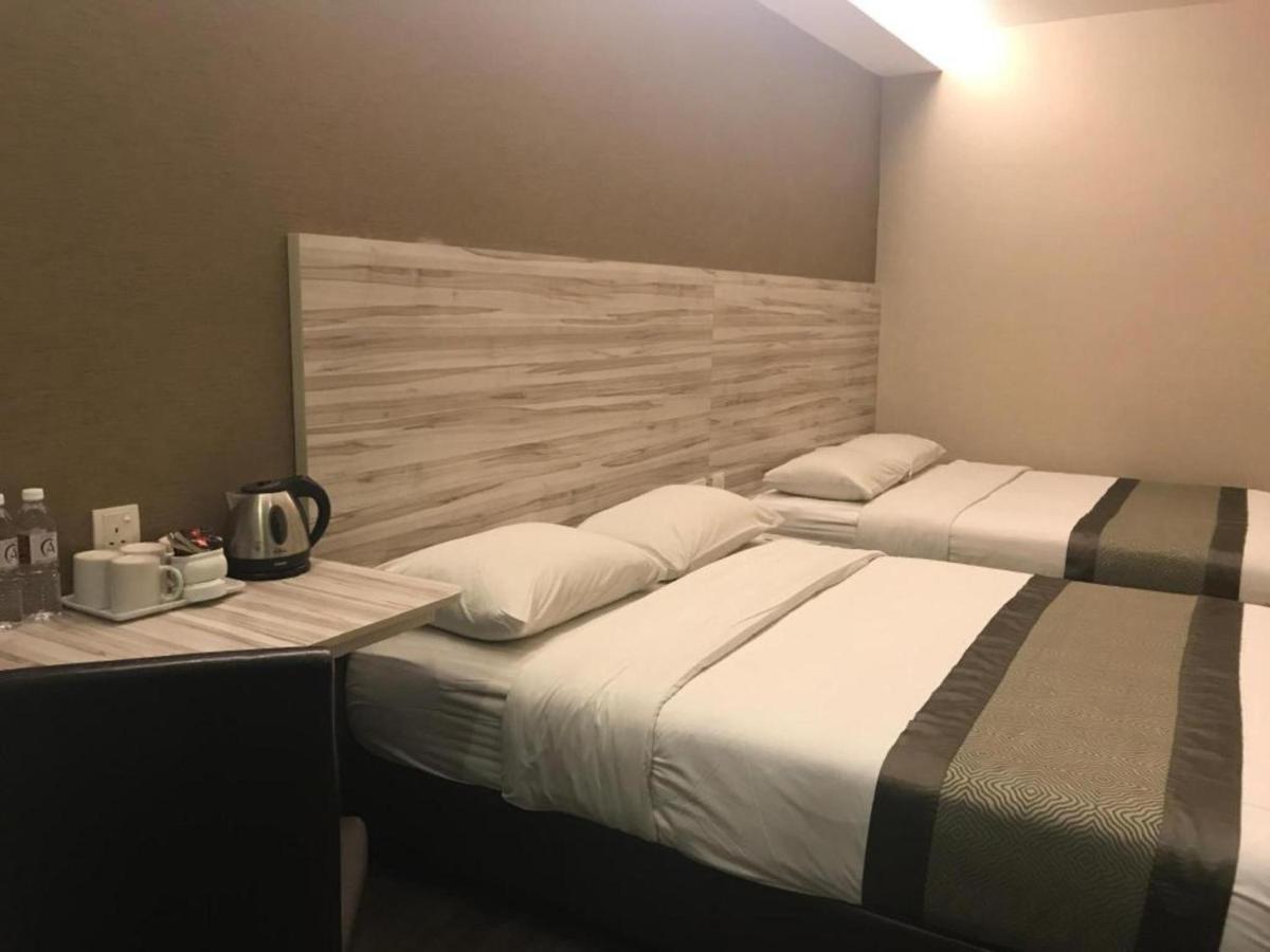 Hotel Austin Paradise - Taman Pulai Utama Секудаи Экстерьер фото