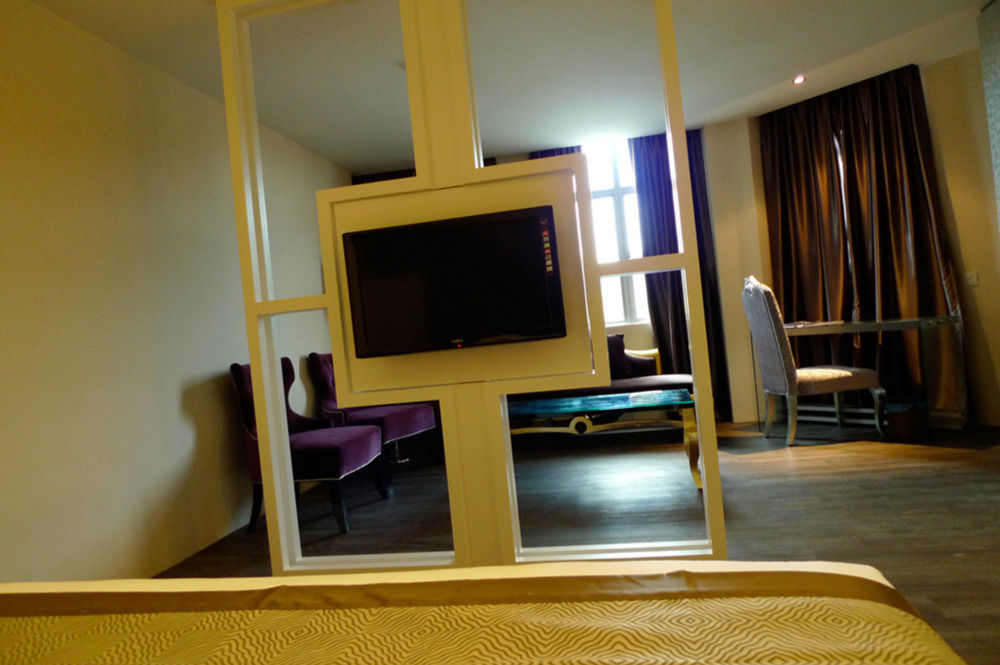 Hotel Austin Paradise - Taman Pulai Utama Секудаи Экстерьер фото