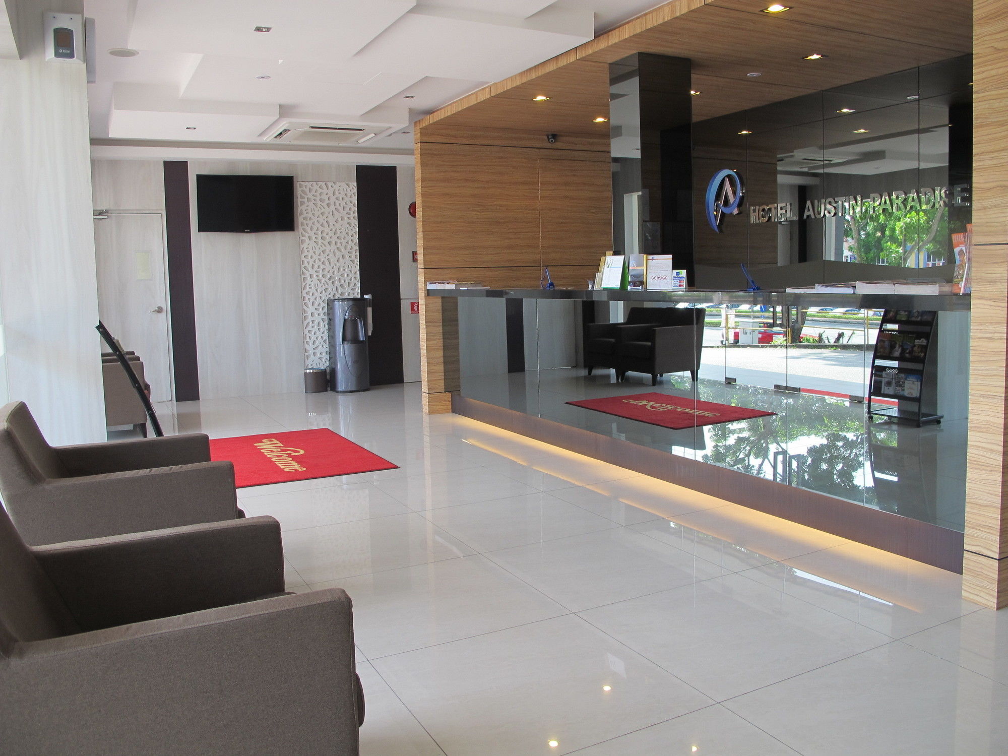 Hotel Austin Paradise - Taman Pulai Utama Секудаи Экстерьер фото