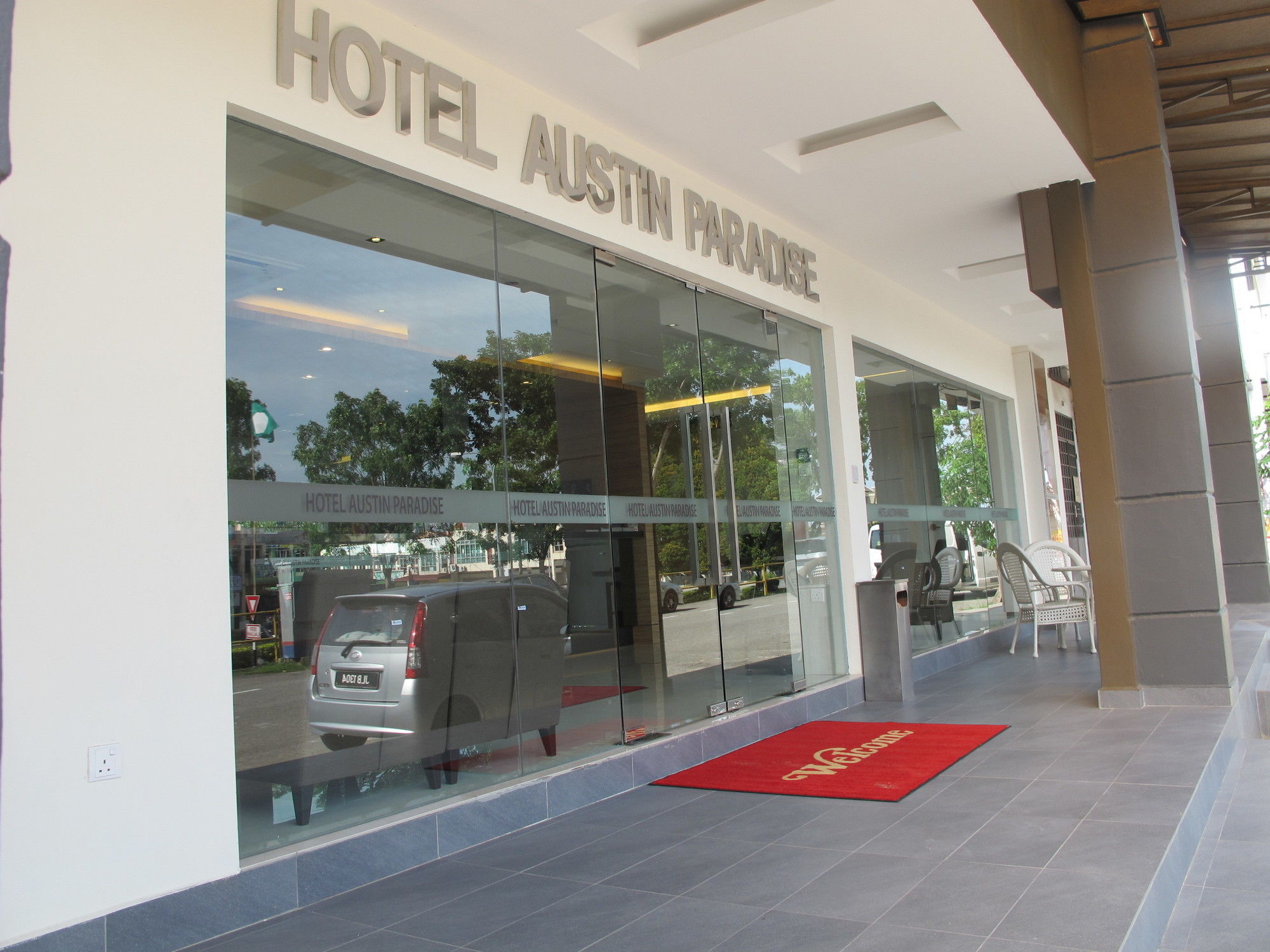 Hotel Austin Paradise - Taman Pulai Utama Секудаи Экстерьер фото