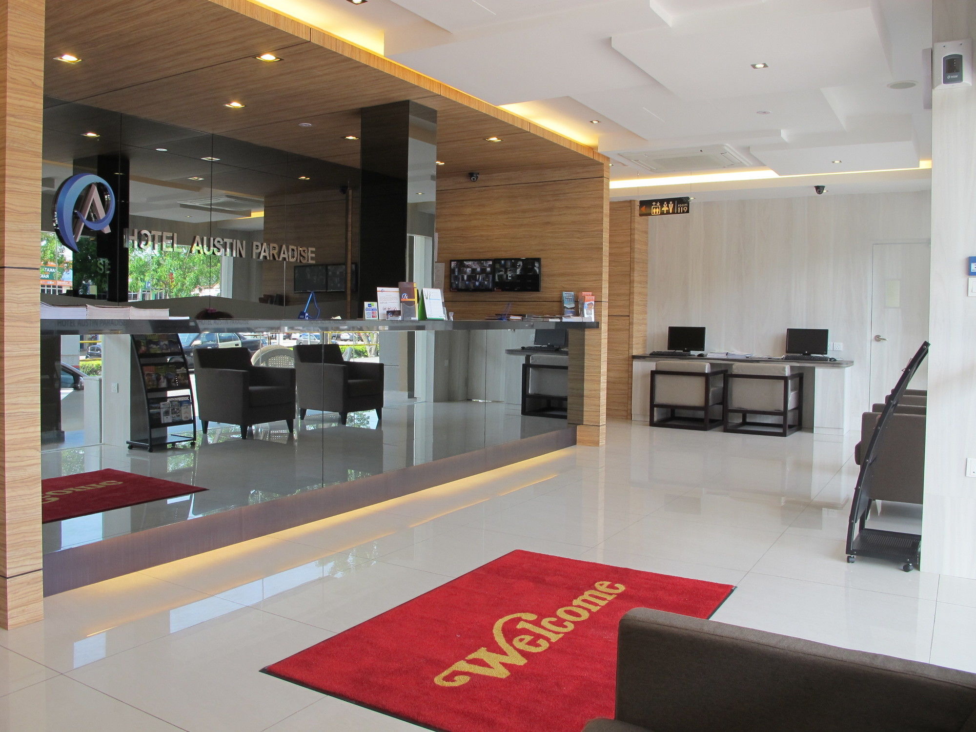 Hotel Austin Paradise - Taman Pulai Utama Секудаи Экстерьер фото